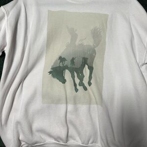 White crew neck bucking bronc
